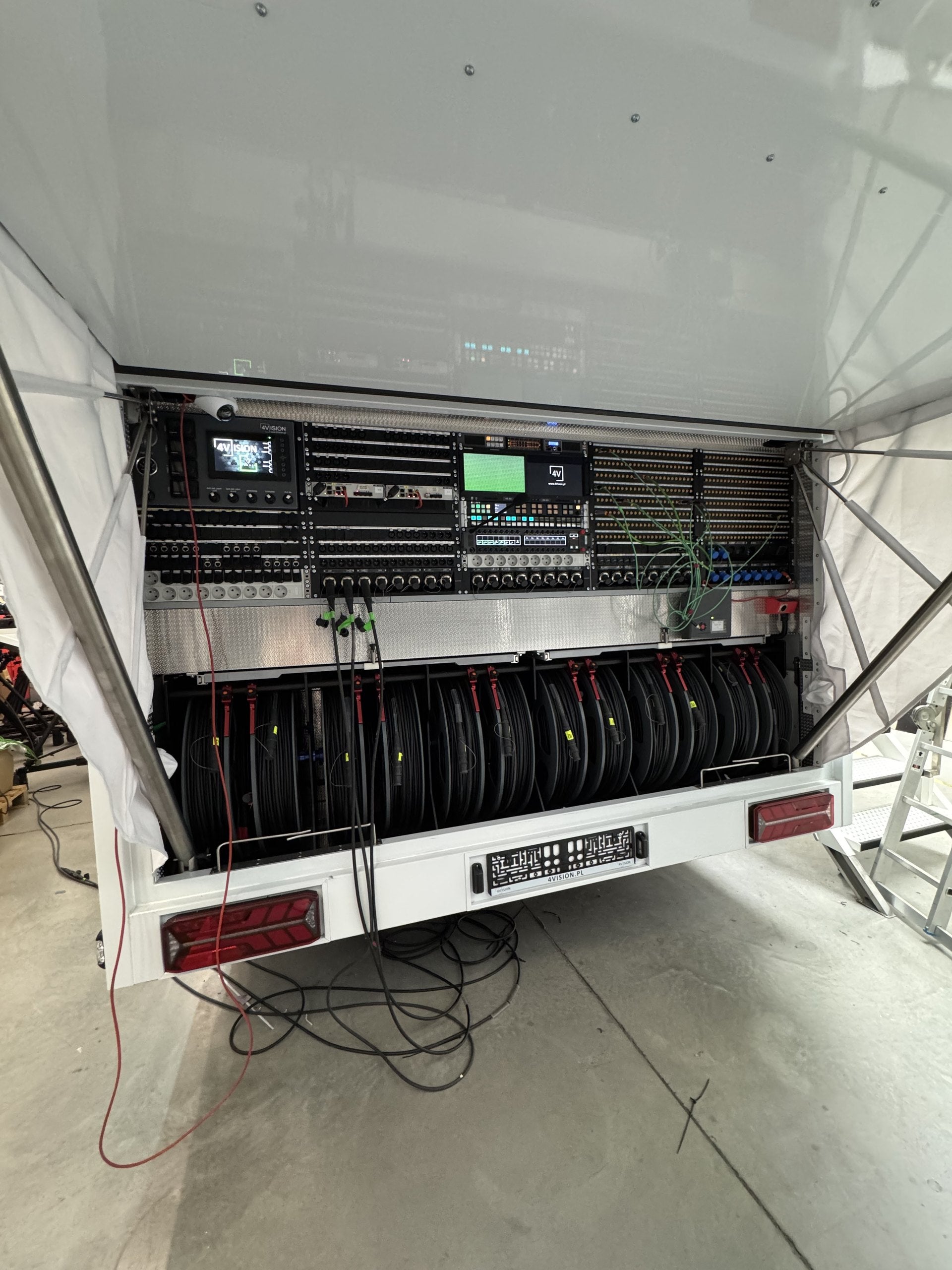 Mobilne systemy realizacyjne — flight case — zdjęcie 6